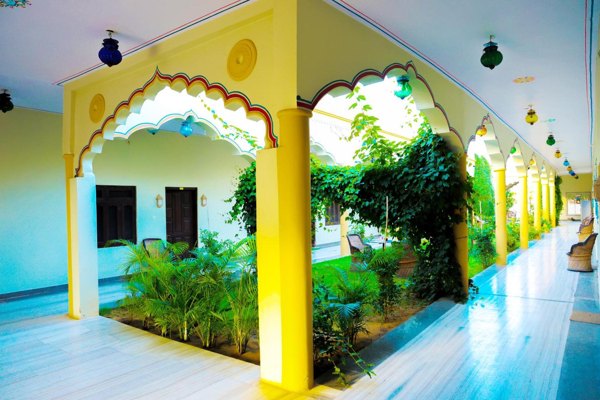 Hotel Mewad Haveli Пушкар Екстериор снимка