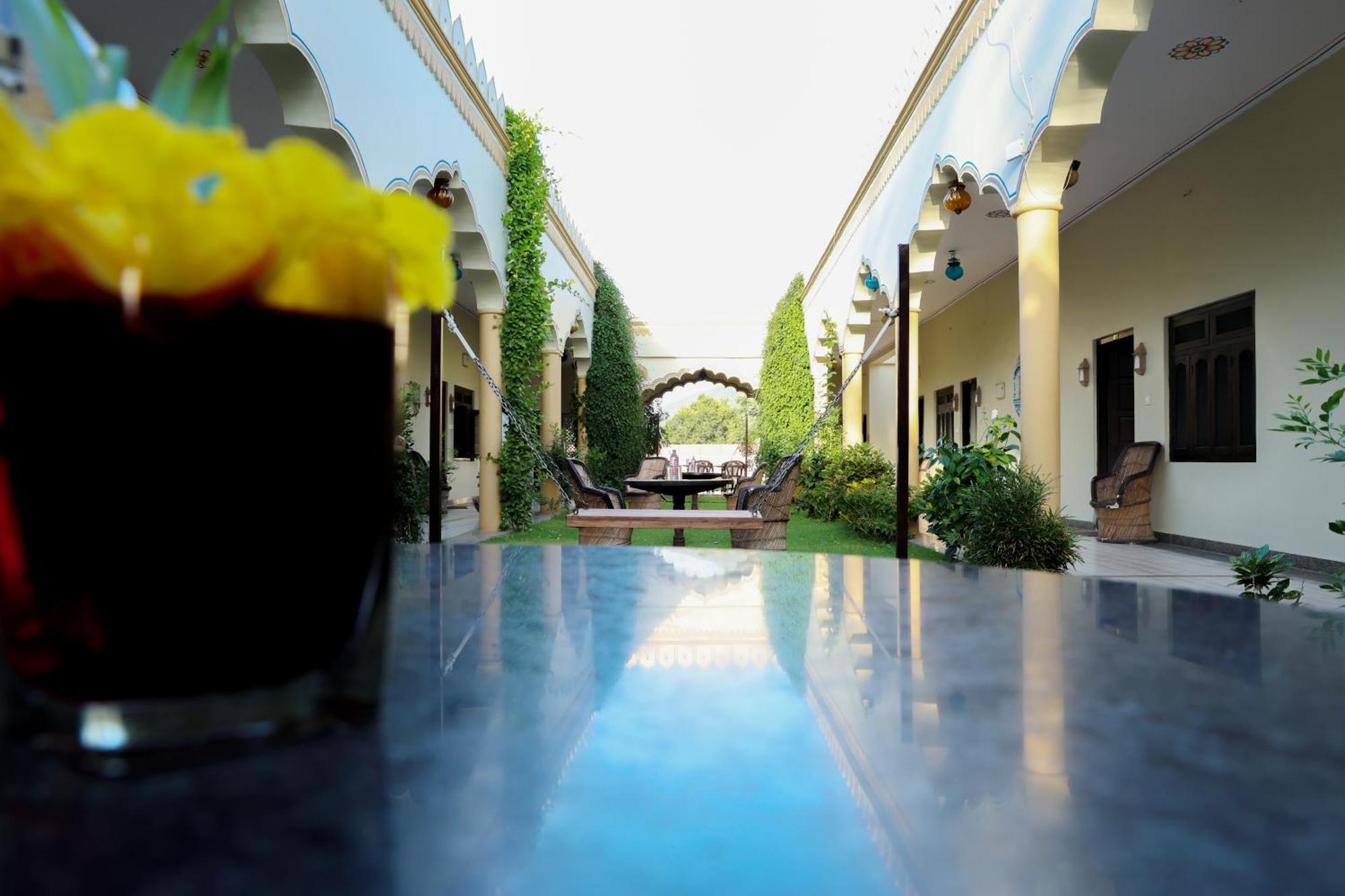 Hotel Mewad Haveli Пушкар Екстериор снимка