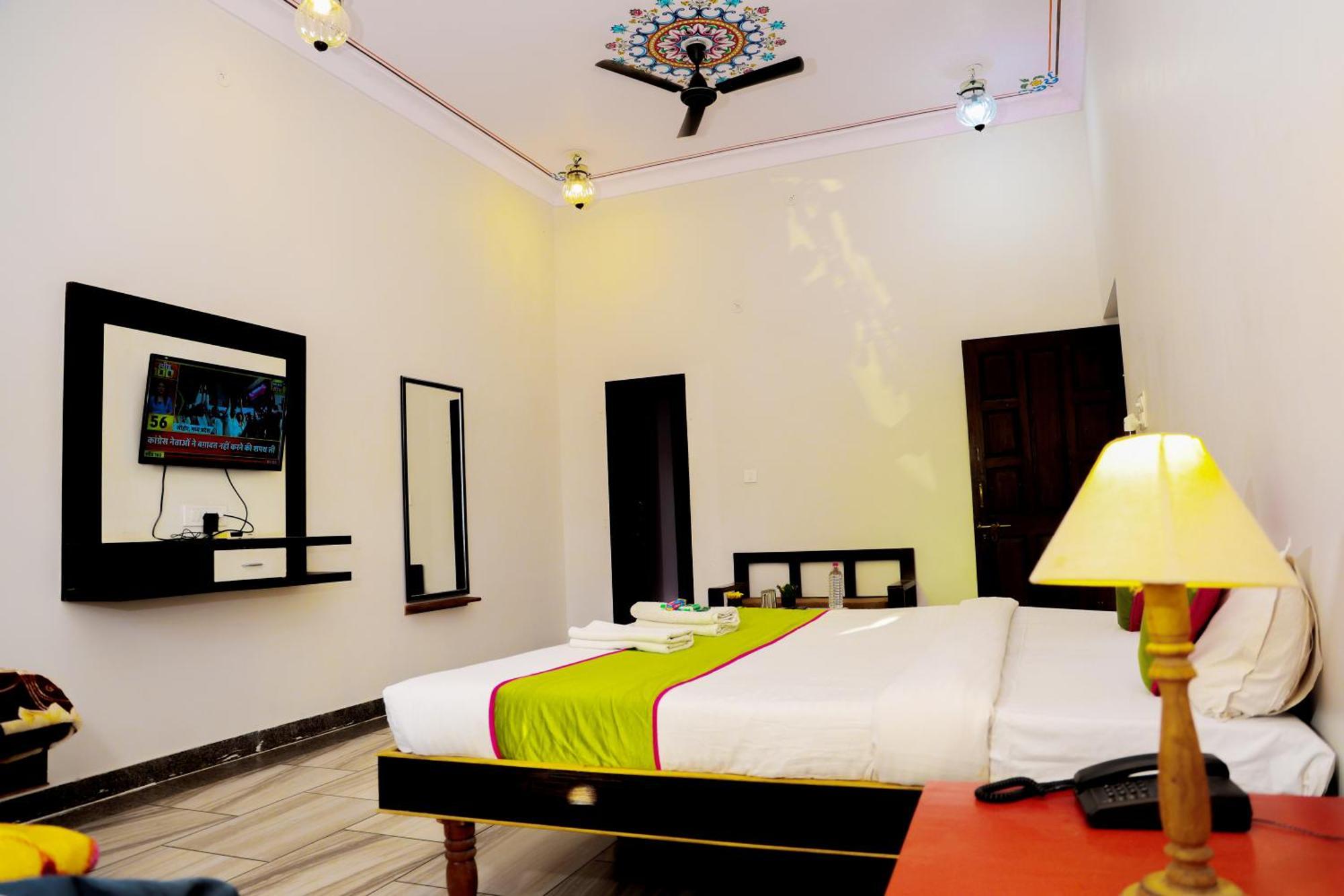 Hotel Mewad Haveli Пушкар Екстериор снимка