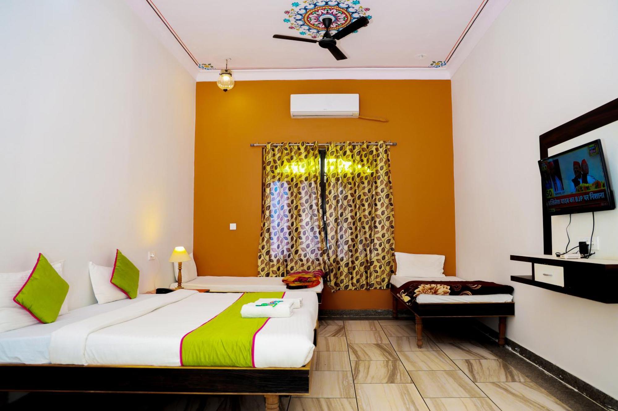 Hotel Mewad Haveli Пушкар Екстериор снимка