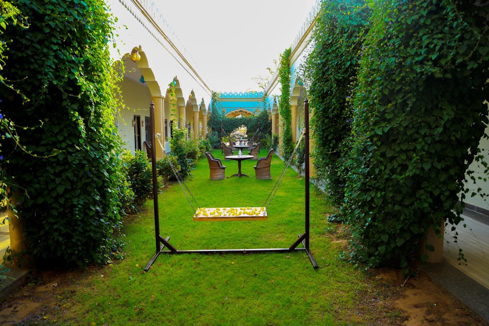 Hotel Mewad Haveli Пушкар Екстериор снимка