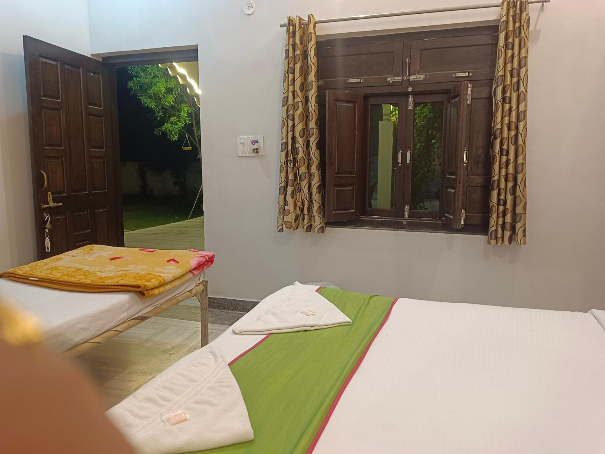 Hotel Mewad Haveli Пушкар Екстериор снимка