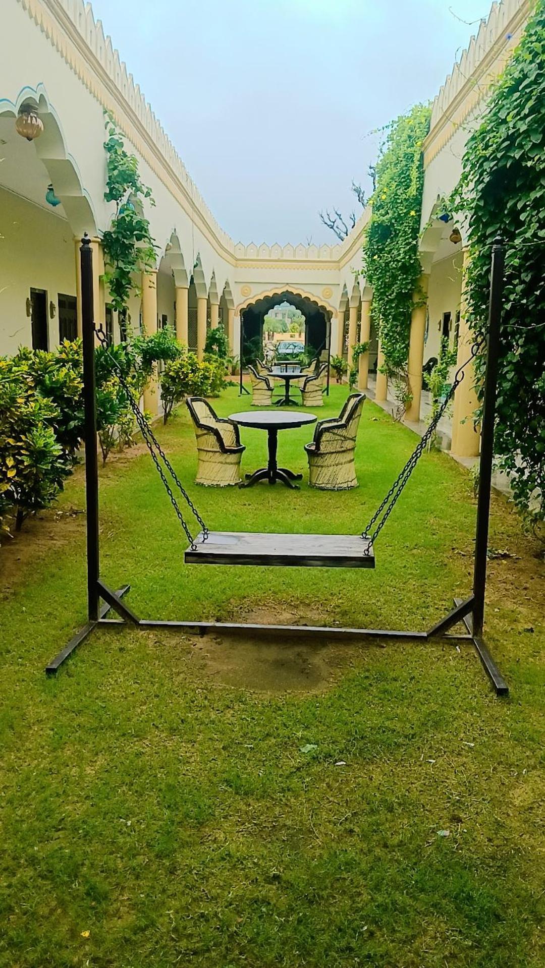 Hotel Mewad Haveli Пушкар Екстериор снимка