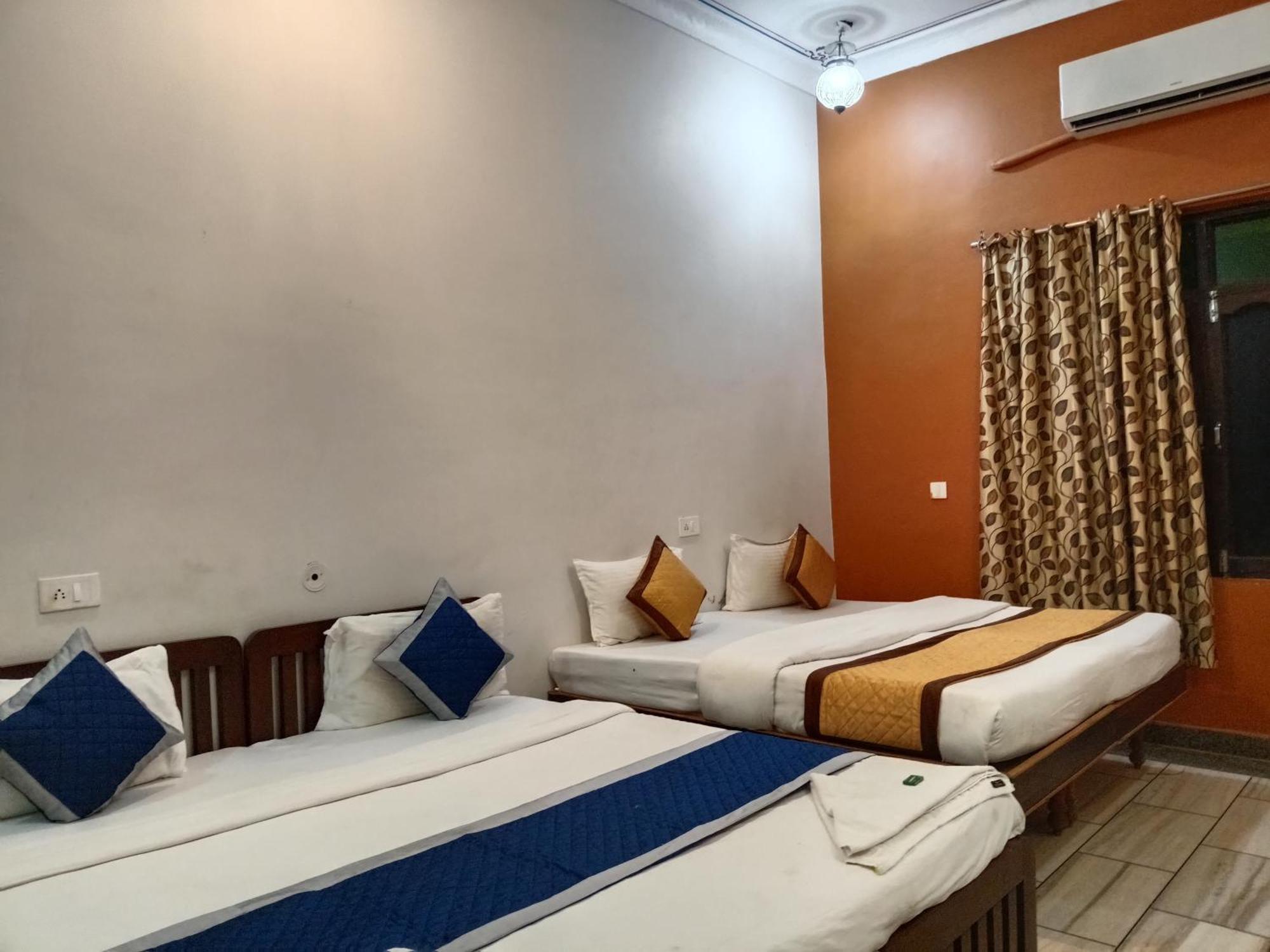 Hotel Mewad Haveli Пушкар Екстериор снимка