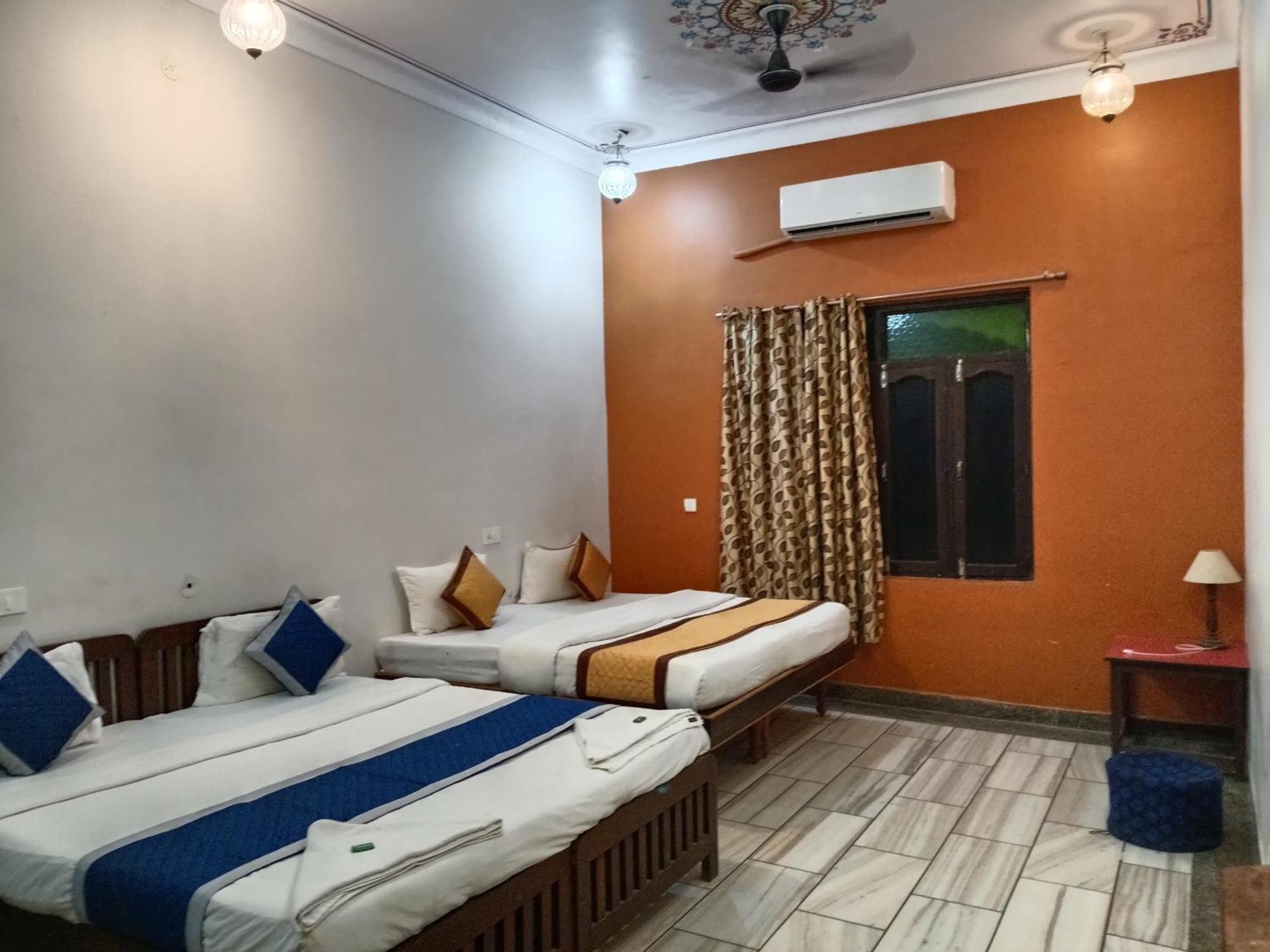 Hotel Mewad Haveli Пушкар Екстериор снимка